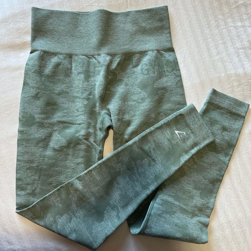 Gymshark green camo seamless